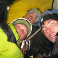 Краткая хроника Экспедиции «КазГЕО» в Ала-Арчу (Киргизия) Ночевка в палатке на стене.jpg
